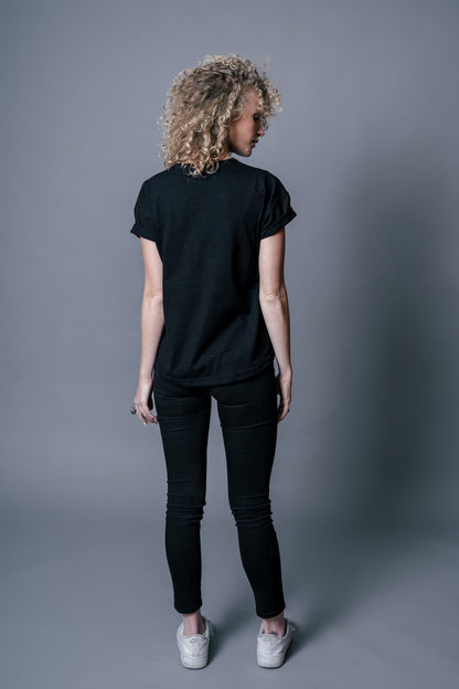 Queen Minimal Tee